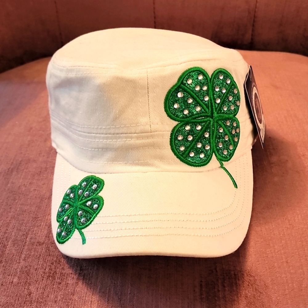 NWT WHITE SHAMROCK BLING CAP